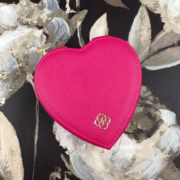 NWT Kendra Scott Heart Jewelry Case in Dark Pink. - Picture 2 of 12